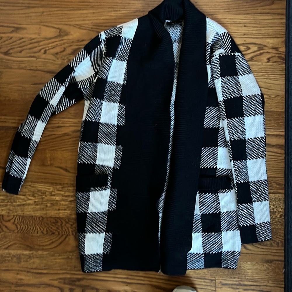 Vici open cardigan, no button, S, black and white, warm sweater